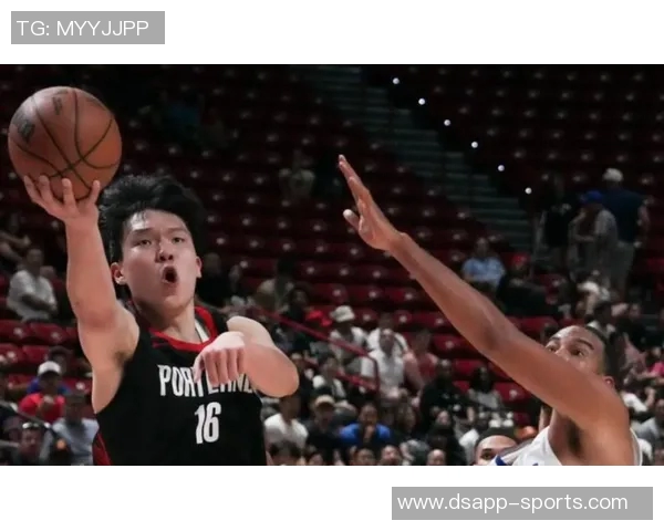 解说:比赛早已失去悬念斯普利特为何让主力拼尽全力30分钟 解说:比赛早已失去悬念斯普利特为何让主力拼尽全力30分钟