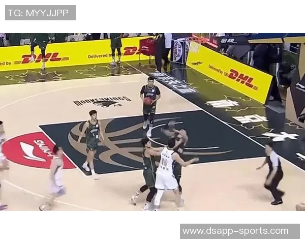 马绍尔称赞凯莱布马丁防守能力出众每场比赛都全力盯防对手核心球员 马绍尔称赞凯莱布马丁防守能力出众每场比赛都全力盯防对手核心球员